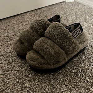 Olive green UGG platform slippers women’s 6